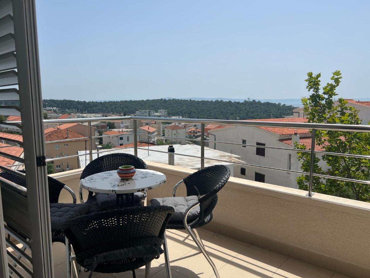 Apartment Lucija - Cozy Flat In The City Center With A Sea View & Parking Makarska Eksteriør bilde