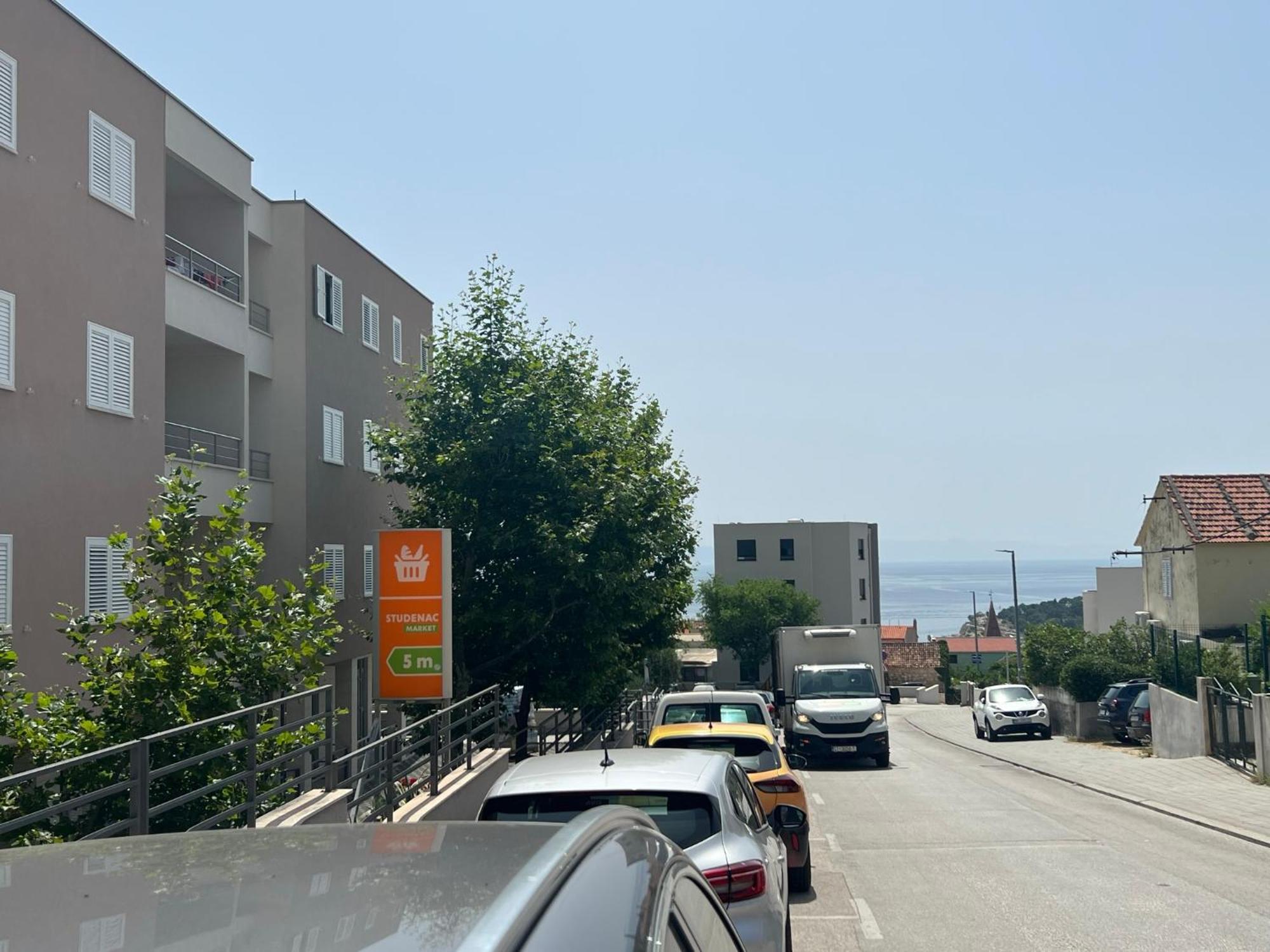Apartment Lucija - Cozy Flat In The City Center With A Sea View & Parking Makarska Eksteriør bilde