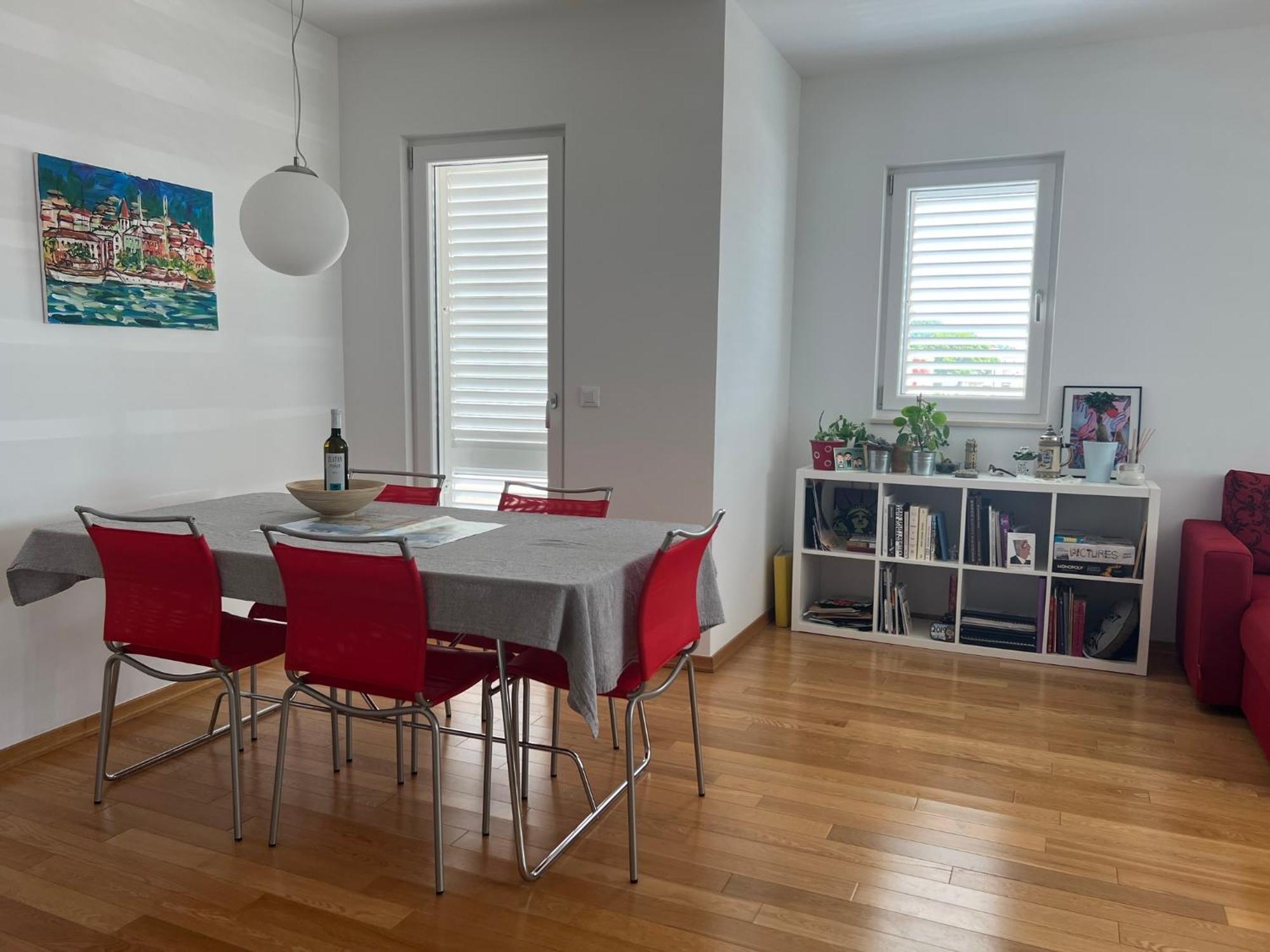 Apartment Lucija - Cozy Flat In The City Center With A Sea View & Parking Makarska Eksteriør bilde